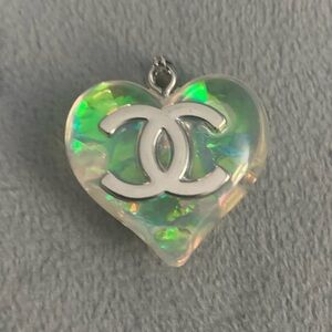 Elegant and Chic Iridescent Heart with Rhinestones at the Back Pendant